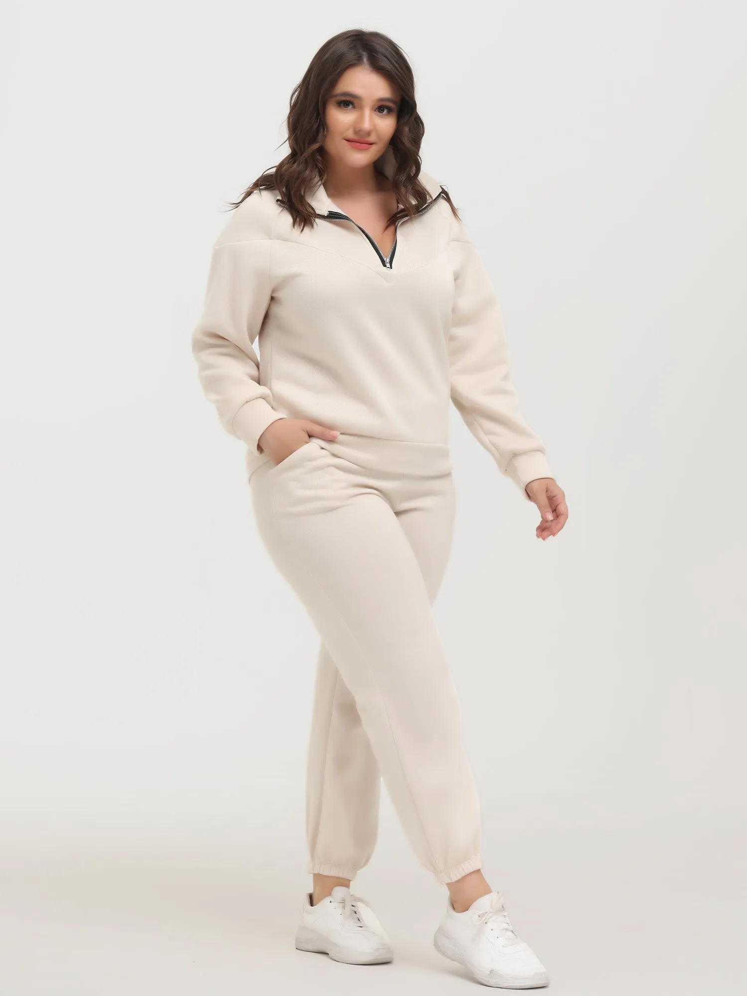 Midsize Long Sleeve Fleece Sweatershirt and Jogger Pants Set